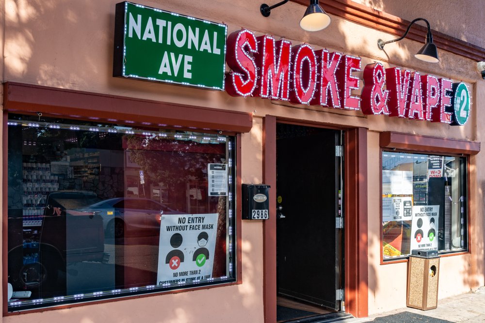 outside-national-smoke-and-vape-shop-2